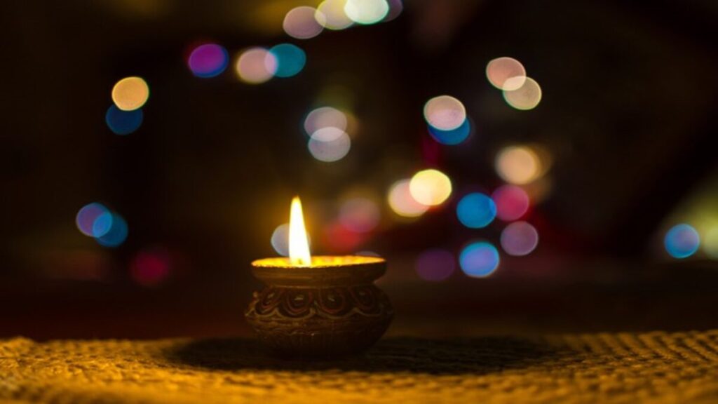 Happy Diwali 2020 Wishes: दिवाली पर अपनों को इन फोटोज़ से दें बधाई और शुभकामना संदेश (Image Source: Pixabay)