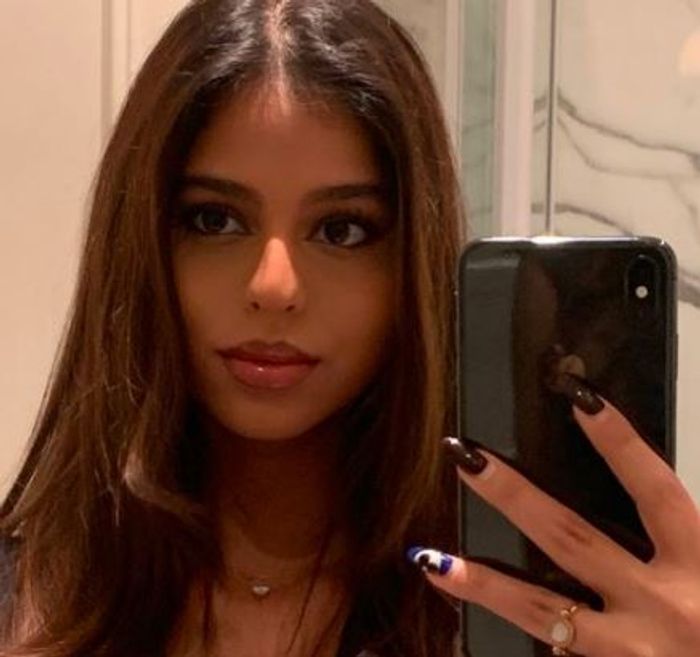 Suhana Khan Photo: सुहाना खान की मिरर सेल्फी सोशल मीडिया पर हुई वायरल, देखें फोटो