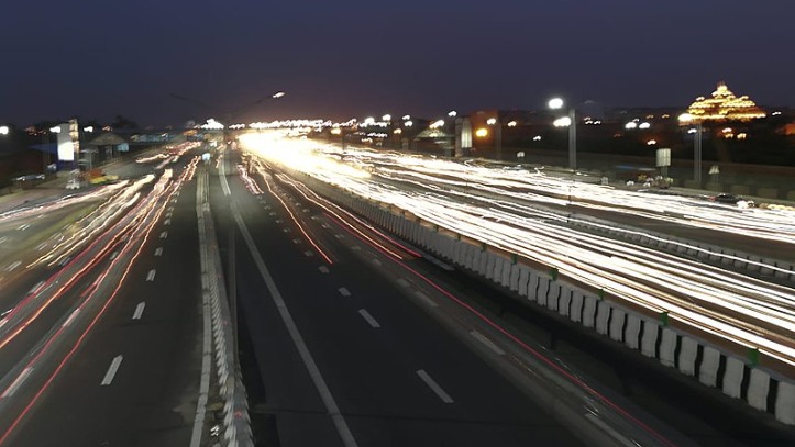 Delhi-Meerut Expressway: वर्ल्ड क्लास दिल्ली-मेरठ एक्सप्रेसवे की 10 खास बातें यहां जानिए