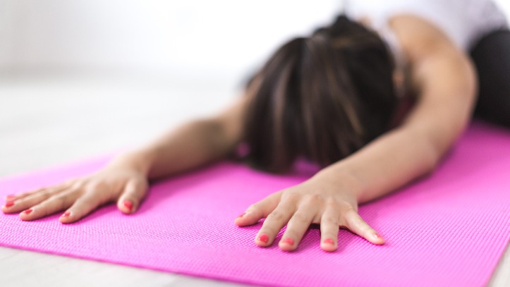 Yoga For Weight Loss: बढ़ते हुए मोटापे से हैं परेशान ? अपनाएं ये दमदार योगासन
