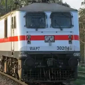 cropped-Delhi-To-Jaunpur-Trains.webp