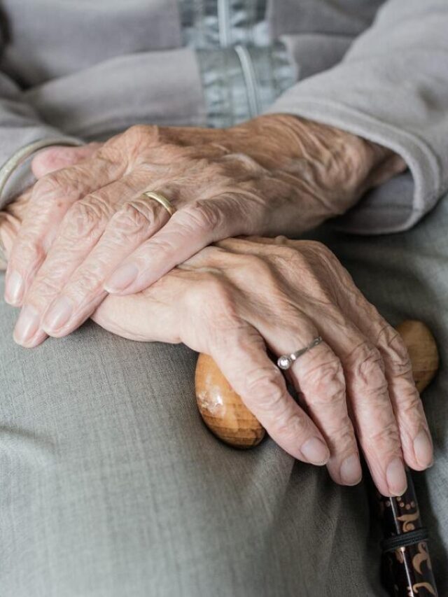 Senior Citizen Card Ke fayde