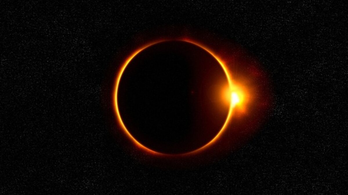 Surya Grahan 2022: साल का आखिरी सूर्य ग्रहण आज, जानें इस दौरान क्या करें और क्या नहीं? (Image Source: Pixabay)