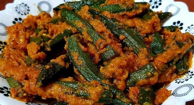 Bhindi Masala Recipe: लंच के लिए इन तरीको से बनाएं स्वादिष्ट और चटपटा भिंडी मसाला रेसिपी