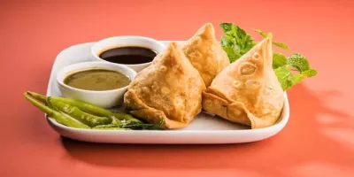 Punjabi Samosa Recipe: स्वादिष्ट पंजाबी समोसा कैसे बनाएं, यहां जानिए