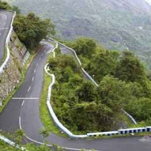Dangerous Roads in India: भारत की वो खतरनाक सड़कें जो बना देंगी आपके सफर को रोमांच से भरपूर