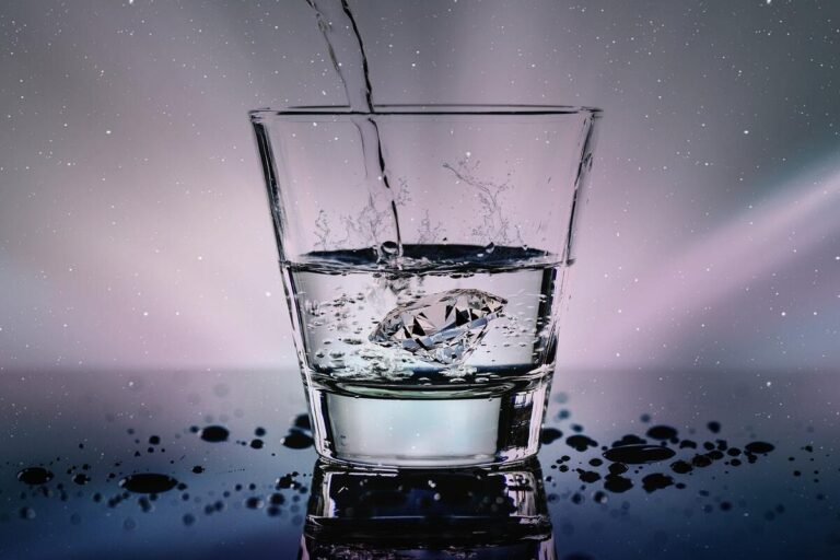 Warm Water Benefits: सुबह खाली पेट गुनगुना पानी पीने के फायदे जानिए 2 Warm Water Benefits सुबह खाली पेट गुनगुना पानी पीने के फायदे जानिए (Image Credit: Pixabay)